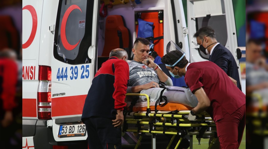 Muslera'nın dönüşü en az 6 ay