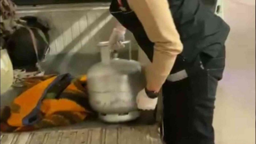 Mutfak tüpüne gaz yerine 46 bin hap doldurmuşlar