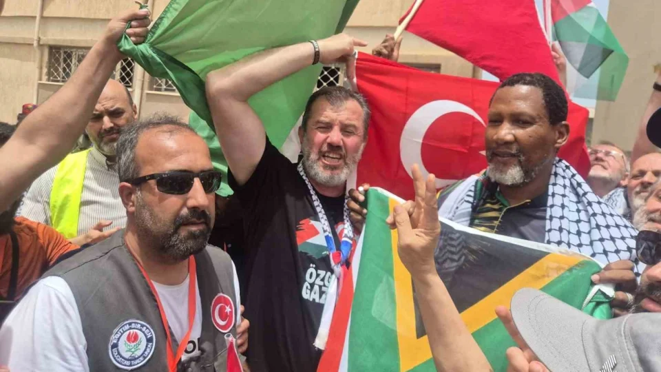 Nelson Mandela'n�n torunu Nkosi Mandela'dan Libya'da
