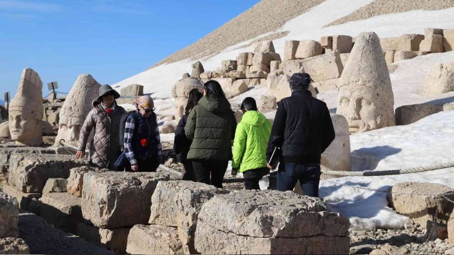 Nemrut Da'nda turizm sezonu ald