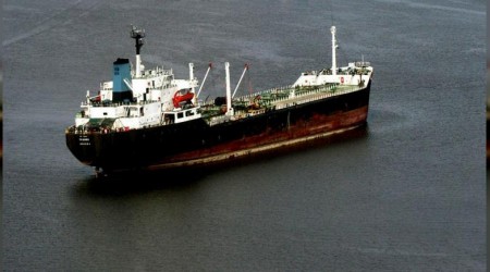 Nijerya'da petrol gemisine korsan saldırı