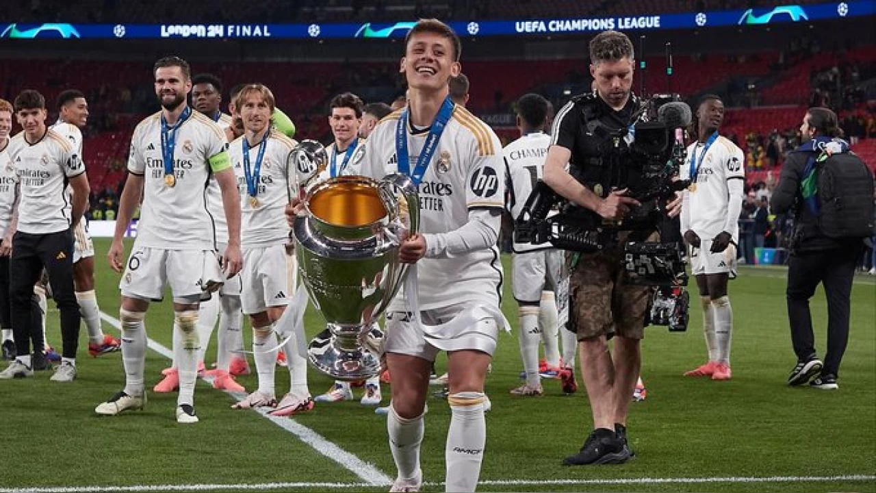 Nuri �ahin'in akl� Arda G�ler'de