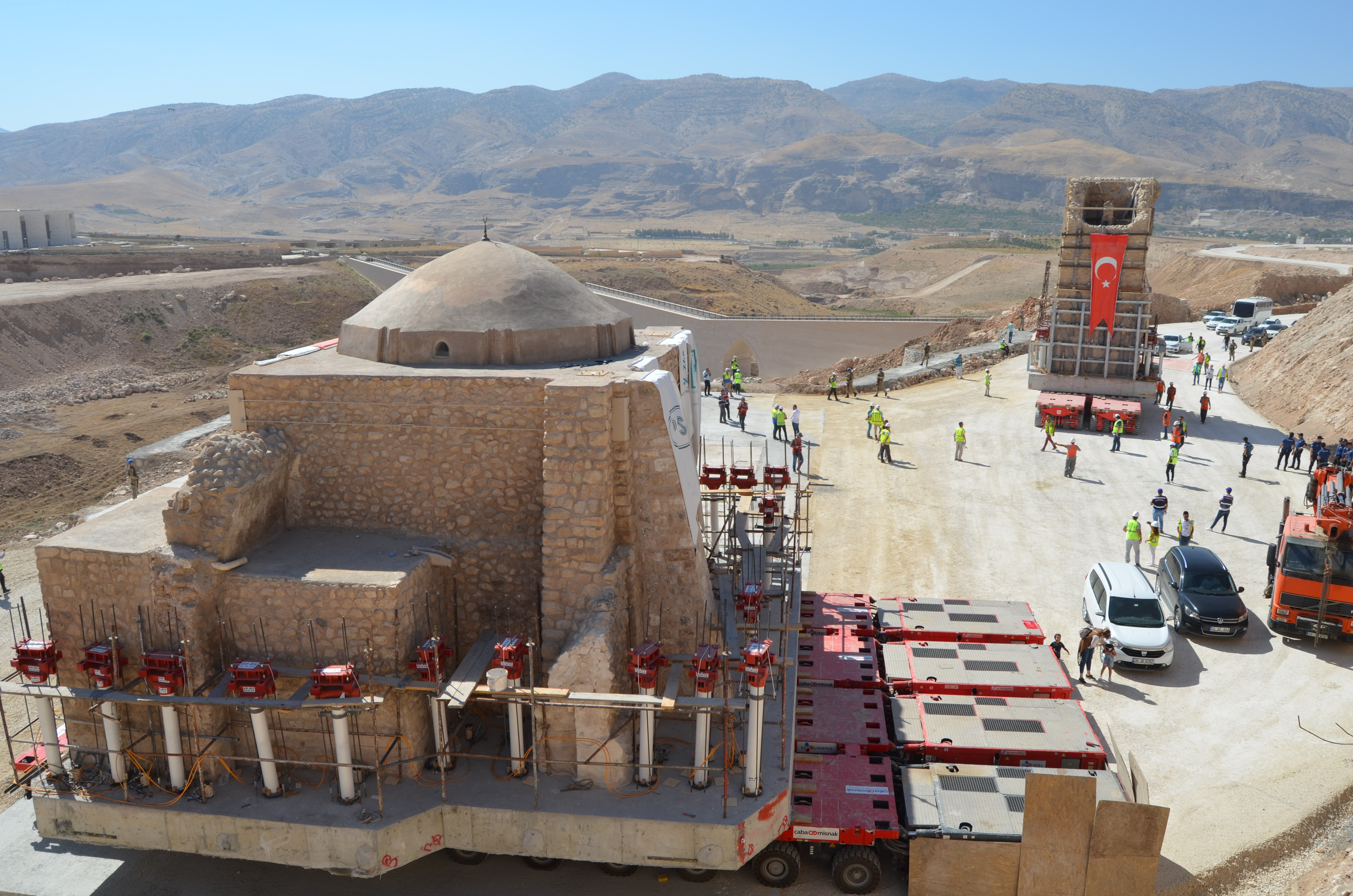 O zaviyenin minaresi de taşındı