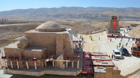 O zaviyenin minaresi de taşındı
