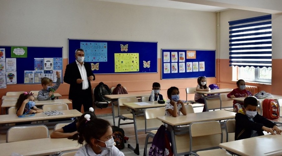 Öğretmenler ev yerine okulu tercih etti