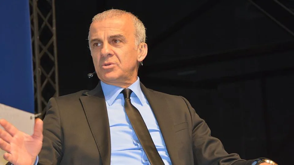 O�uz �etin topun a�z�nda