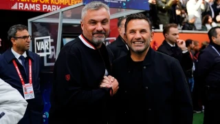 Okan Buruk'un Reis mutlulu�u! 