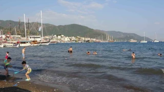 Okullar tatil oldu, Marmaris sahilleri dolmaya ba�lad�
