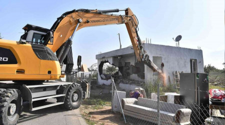 Osmangazi'de kaçak binalar yıkılıyor