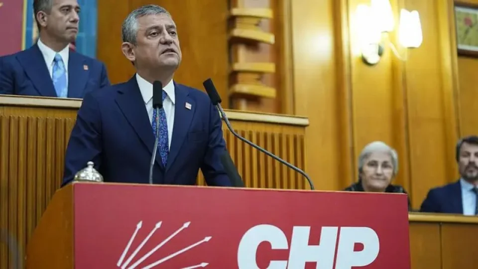 �zg�r �zel cephesinde yeni parti form�l� masada