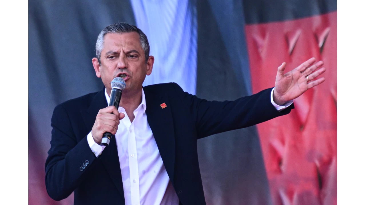 Özgür Özel: İmamoğlu'na her zaman kefilim