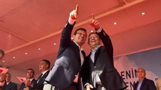 zgr zel'den 'mamolu ile aranzda atma var m' sorusuna yant: Niye atma olsun?