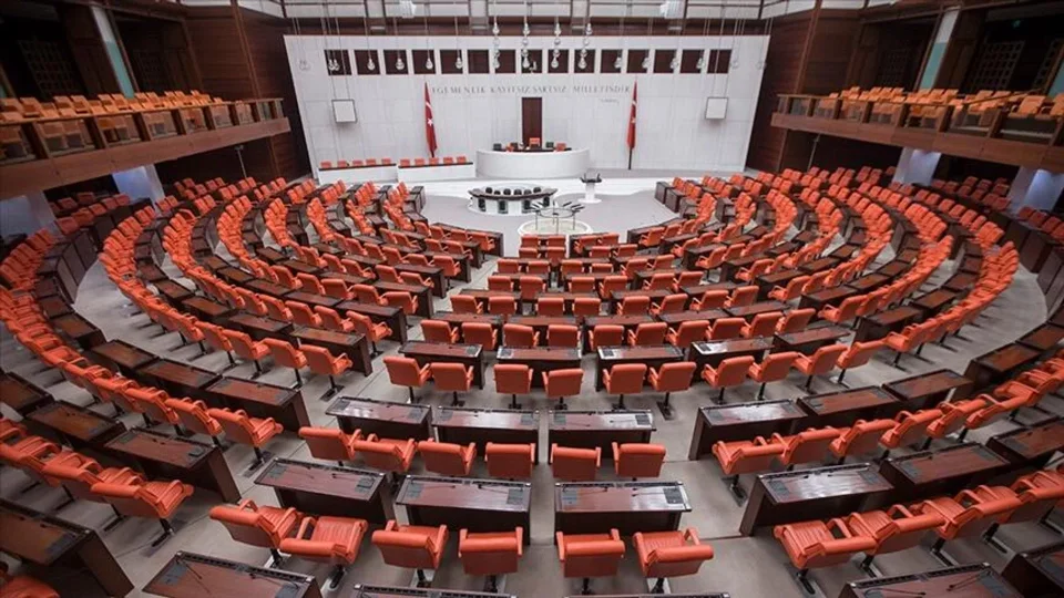 Özgür Özel’in kuracağı parti ile birlikte TBMM grup sayısı 7’ye yükselecek: Yasama süreçleri uzayacak