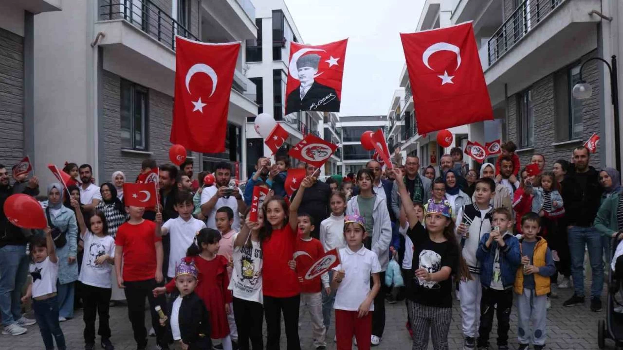 Pandemiyle balayp gelenek haline gelen kutlama 4 yldr devam ediyor