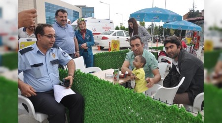 'Parmak çocuk' hayatını kaybetti