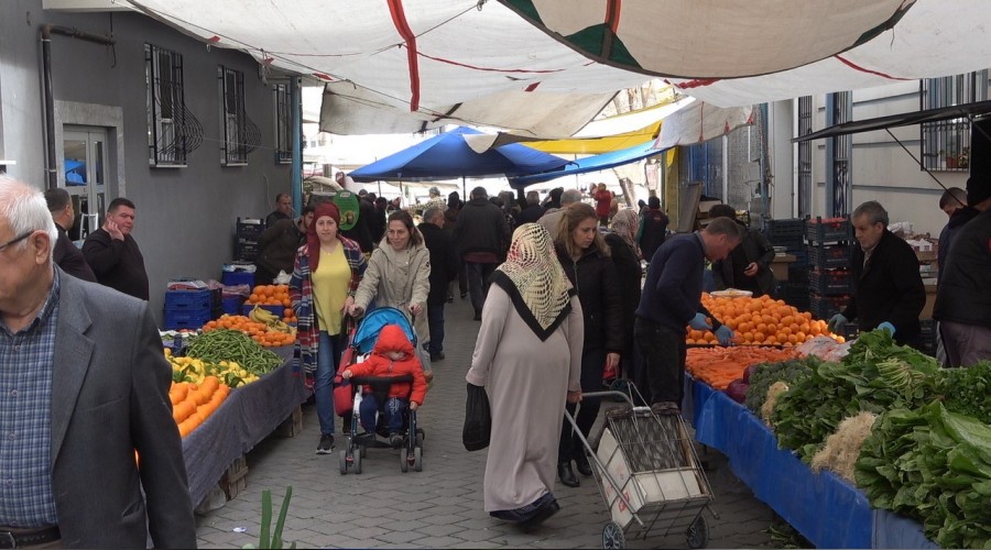 Pazarda zam şampiyonu sarımsak