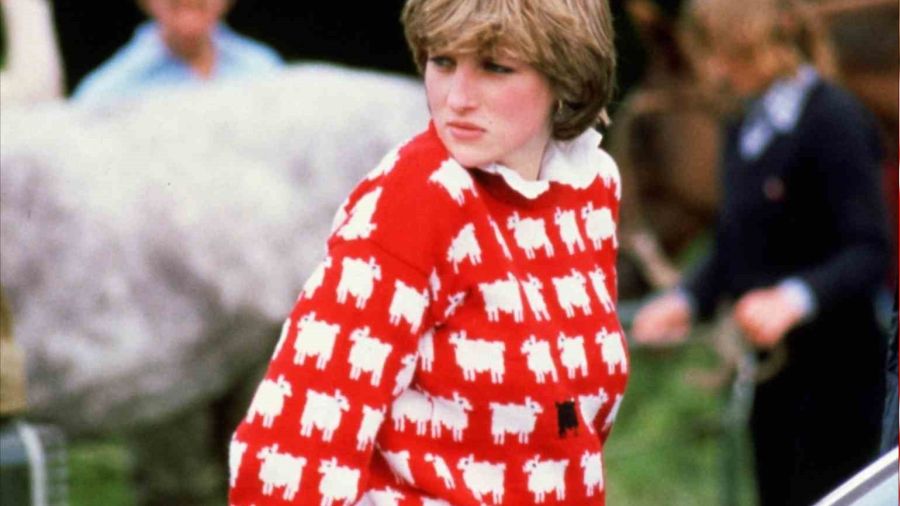 Prenses Diana'nın kazağı 1,14 milyon dolara satıldı
