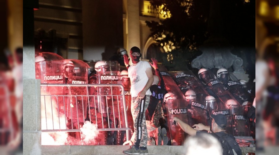 Protestolar devam ediyor