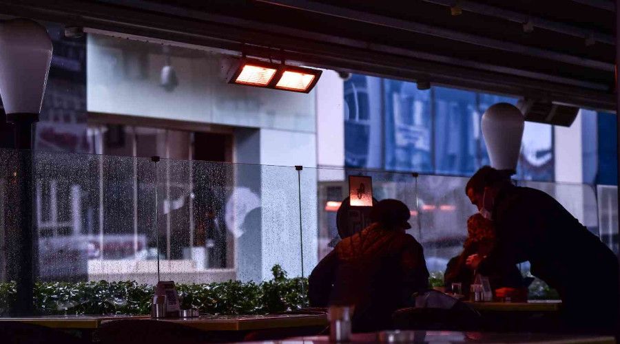 Restoran ve kafelerde açılan ısıtıcı maliyetleri müşteriye yükleniyor