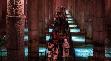Restore edilen Yerebatan Sarnıcı'na turist akını