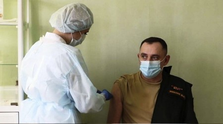 Rus askerine korona aşısı uygulaması başladı