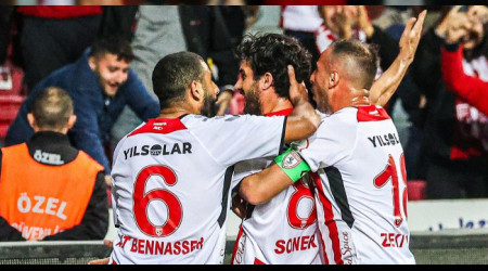 Samsunspor son dakikaları seviyor