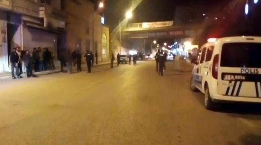 �anl�urfa�da silahlar patlad�
