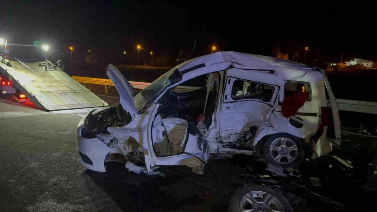 Sarıkamış'ta trafik kazası: 2 ölü, 5 yaralı