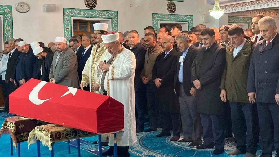 Şehit polis memuru Ankara'da defnedildi