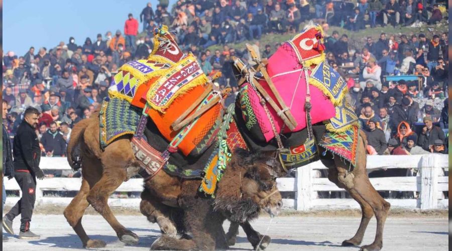 Sel�uk'ta '40 Y�l�n G�re�i'