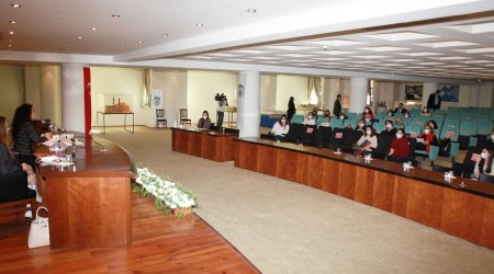 Selçuk'ta kadınlara temel hukuk eğitimi