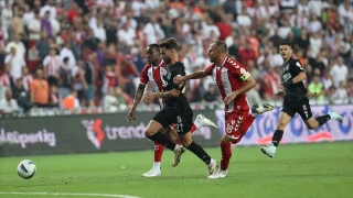 Serdal Adal� anla�t�! Be�ikta� arad���n� Samsun'da buldu