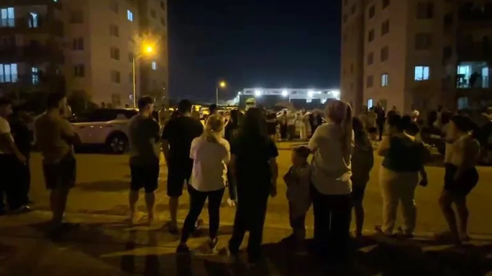 Serik'te site sakinlerinden aidat ve hizmet protestosu