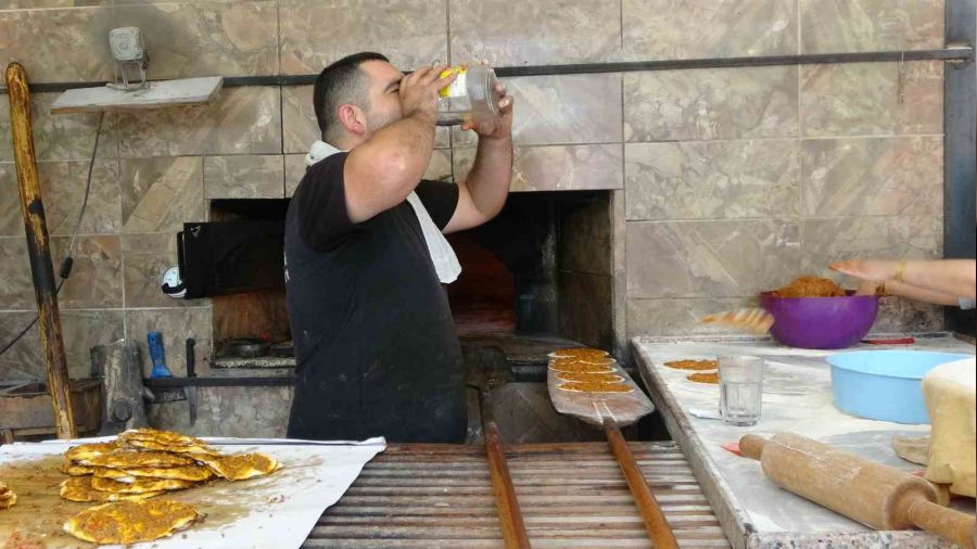 S�cak hava dalgas� f�r�nc� esnaf�n� vurdu