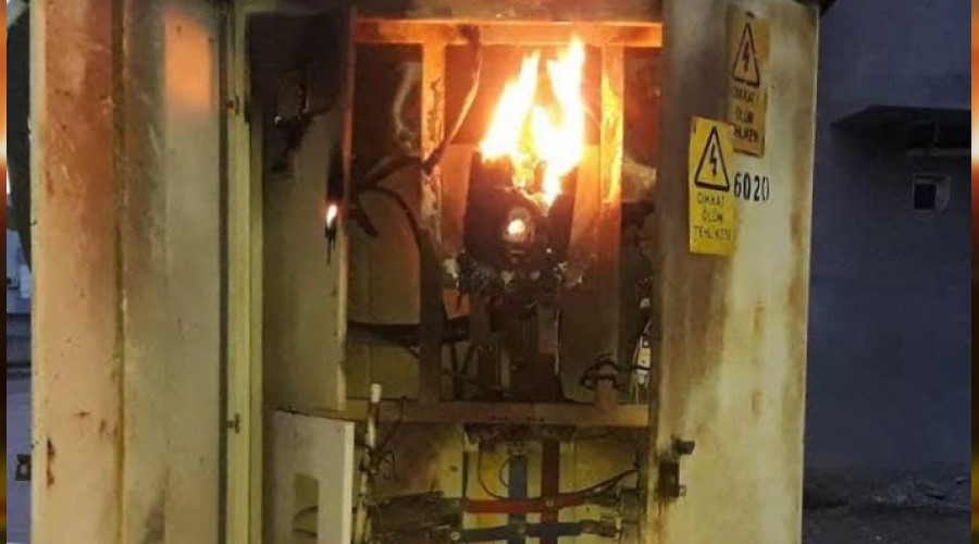Siirt'te elektrik trafosu bomba gibi patladı