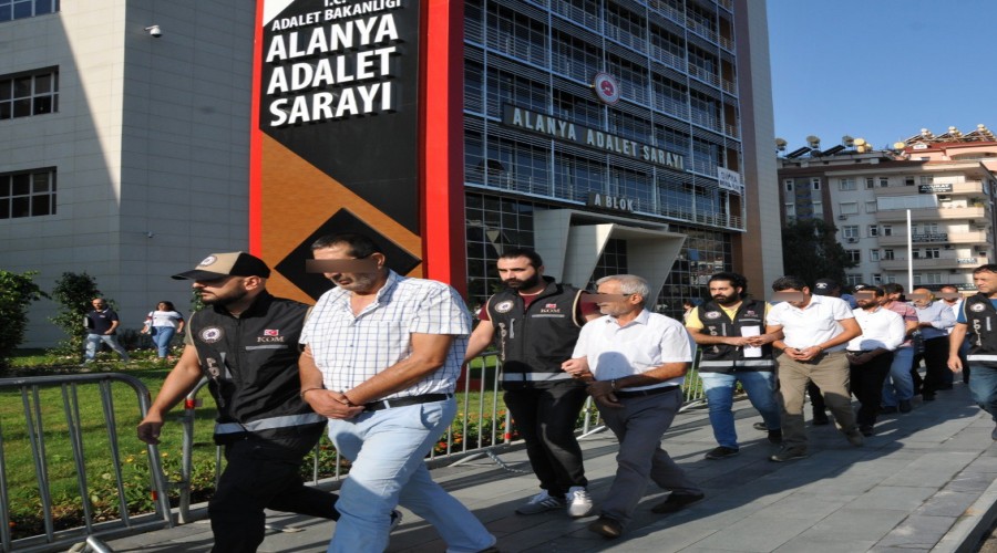 Silahl� su� �rg�t�ne operasyon