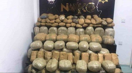 Sınırda 340 kilo esrar ele geçirildi