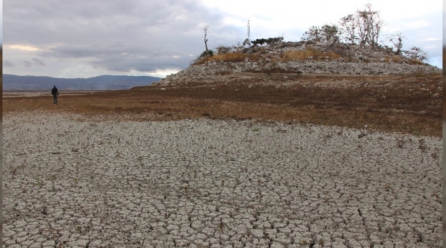 'Son 3 ayda bir damla ya��� d��medi'