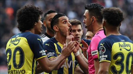 Son 4 derbide 1 kırmızı, 32 sarı kart