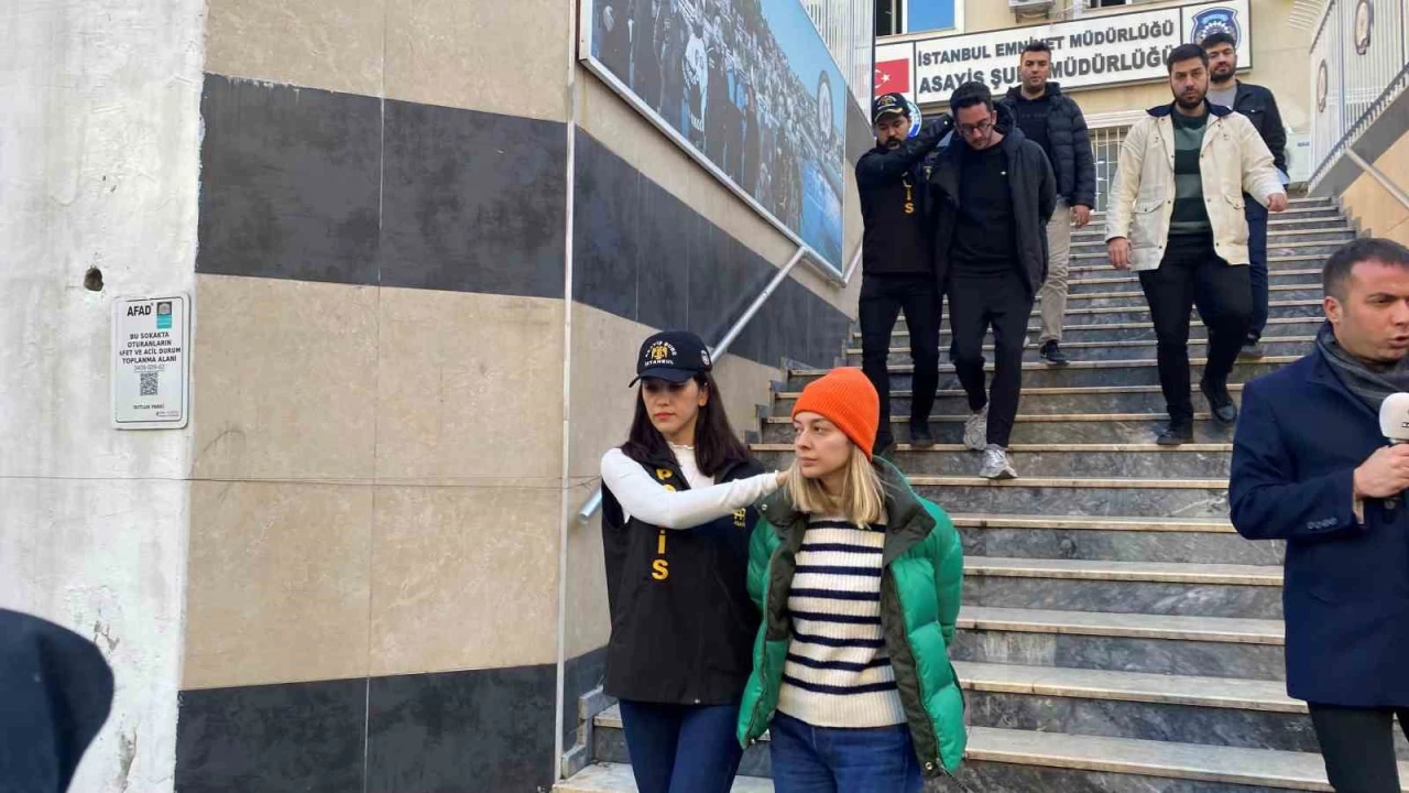 Sosyal medya fenomeni Talu �ifti yakaland�: 'Biz onlardan bor� ald�k'