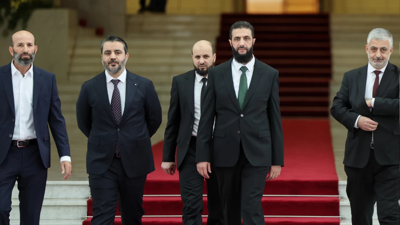 Suriye Adalet Bakan�, �lke d���na ��kan su�lular�n iadesini isteyeceklerini bildirdi