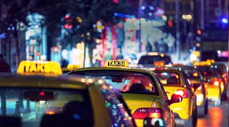 Taksici: 'Taksimetreyi yeni amadm, aynay dzelttim'