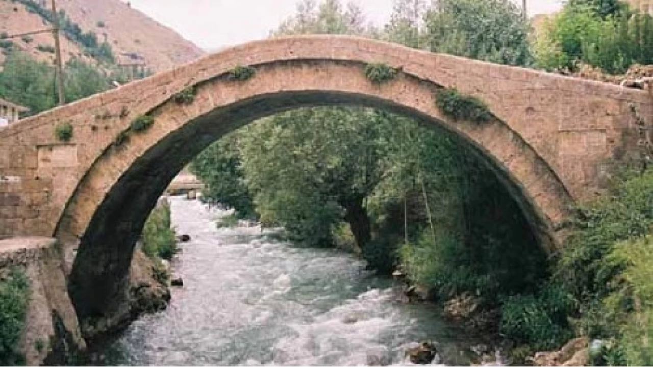 Tarihin kırmızı tanığı: Van'ın Urartu Köprüsü