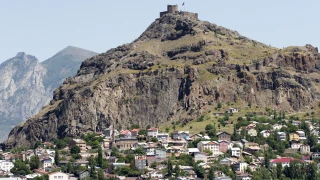 Tarihin şahitliğini yapan zirve: Şebinkarahisar Kalesi