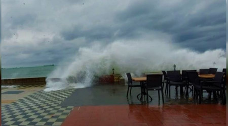 Tekirdağ'da dev dalgalar