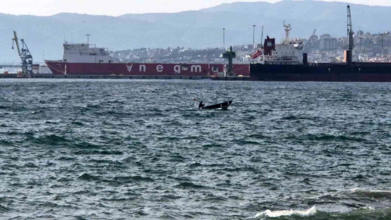 Tekirdağ'da lodos fırtınası balıkçıları limana döndürdü