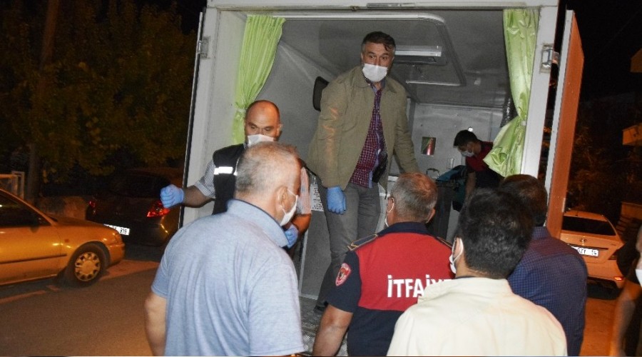 Telefonla ula�amad��� annesini evde �l� buldu