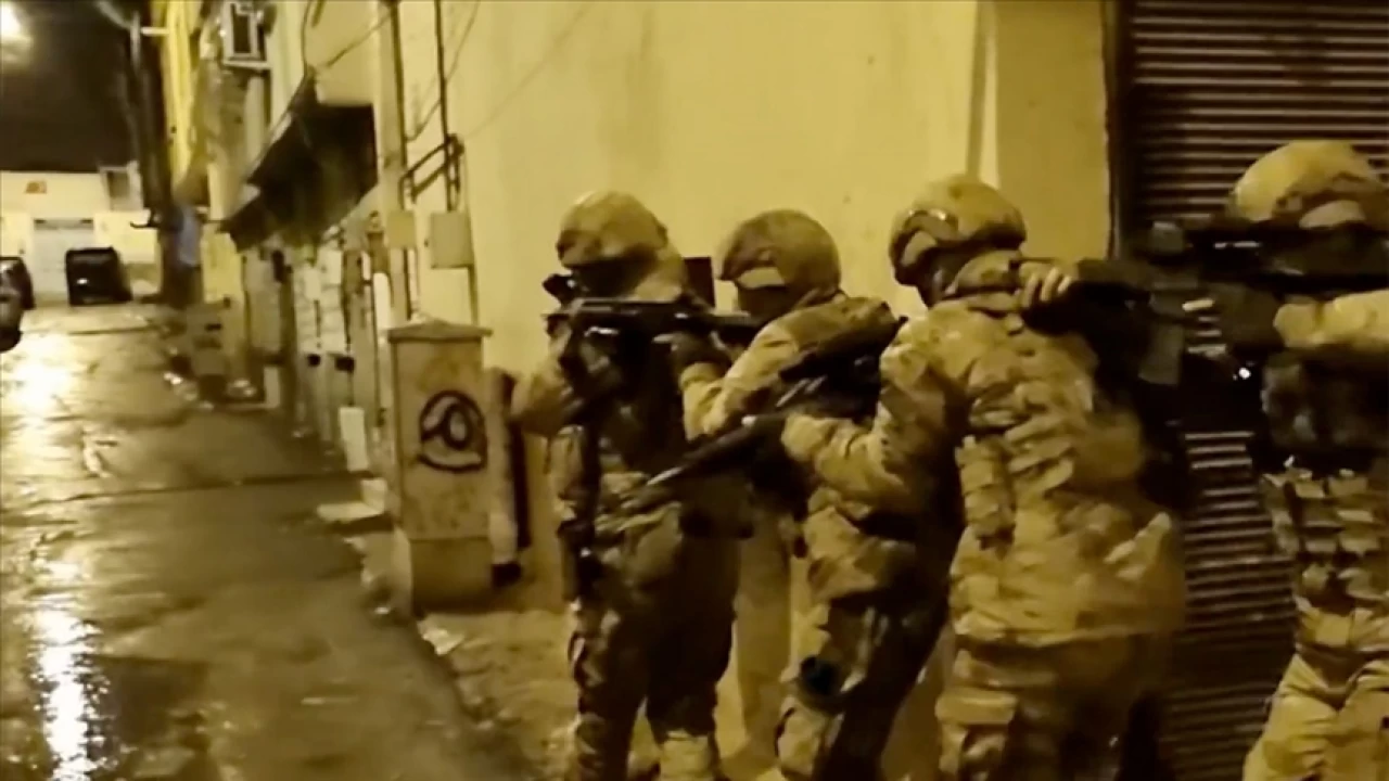 Ter�r �rg�t� PKK/KCK'ya y�nelik "G�RZ-37" operasyonlar�nda 147 ��pheli yakaland�