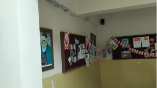 Tokat'ta 5,5 b�y�kl���ndeki deprem okul duvarlar�n� �atlatt�