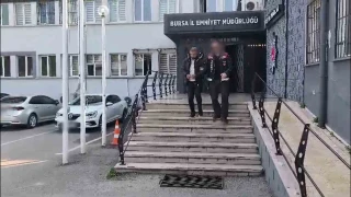 Topladığı yardım paralarını kendisi alan fenomen tutuklandı